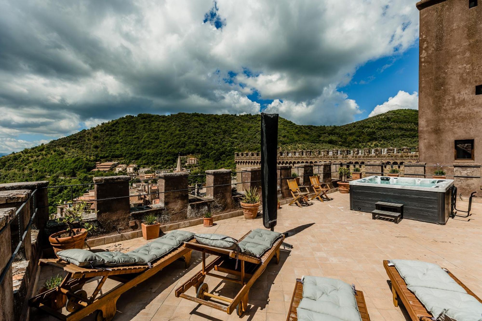 Castello Brancaccio Hotel San Gregorio da Sassola ภายนอก รูปภาพ