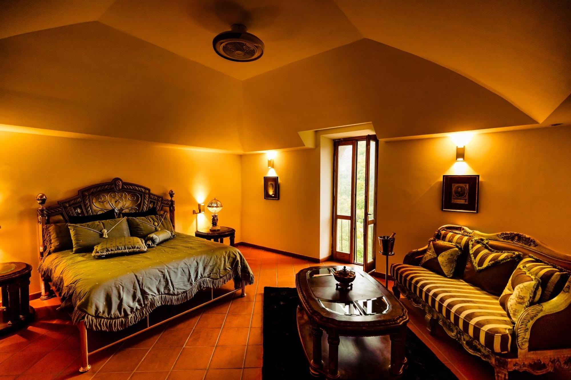 Castello Brancaccio Hotel San Gregorio da Sassola ภายนอก รูปภาพ